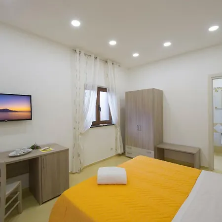 فندق مبيت وإفطار Gli Dei Gemelli 2 أَجيرولا